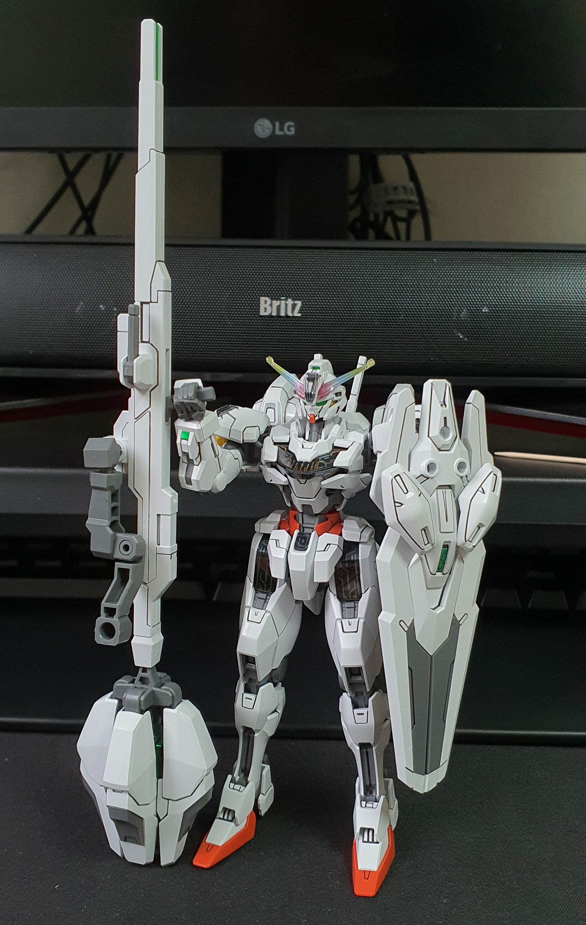 HG 건담 캘리번 - 만들 때에는 개고생했는데 완성하고 나니 예쁘고 사랑스럽다 - 프라모델 채널