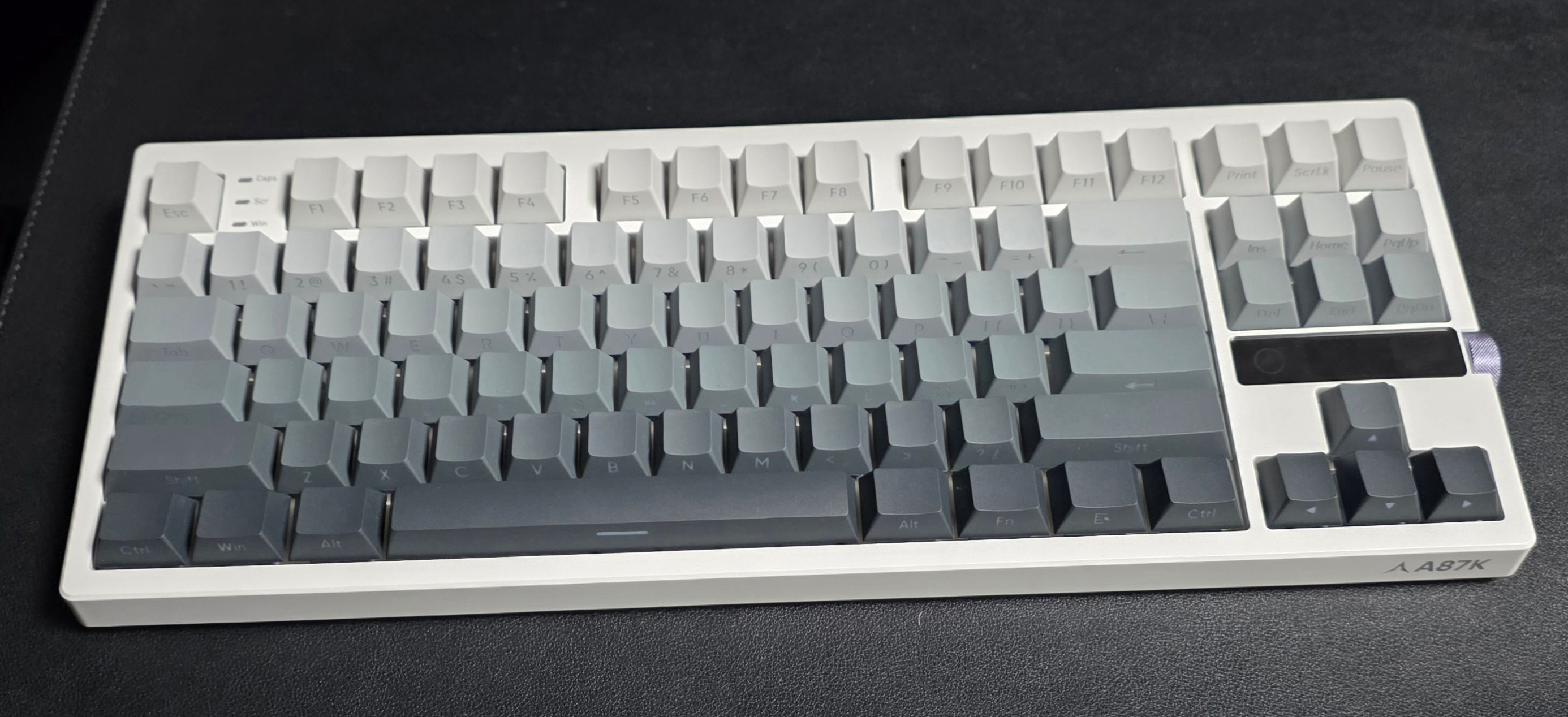 키린이 처음으로 키캡 커스텀용으로 하나 샀어 - 키보드/마우스 채널